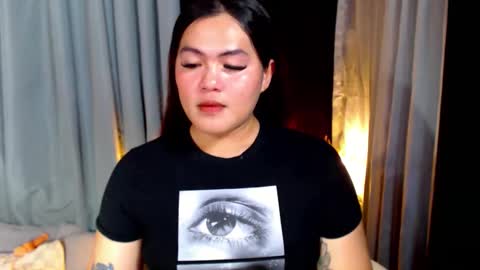 Snapshot of venus_colly chatting on 04.14.26 I am Colly Your mystery girl online show from 04.14.26