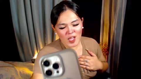 Snapshot of venus_colly chatting on 05.14.26 I am Colly Your mystery girl online show from 05.14.26