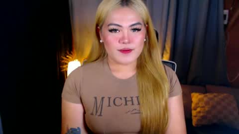 I am Colly Your mystery girl online show from 07.06.26