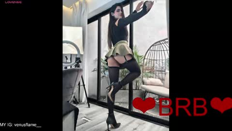 Snapshot of venus_flame chatting on 04.19.26 VENUS online show from 04.19.26