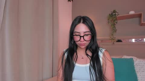 Snapshot of venus_reid chatting on 02.20.25 venus_reid online show from 02.20.25