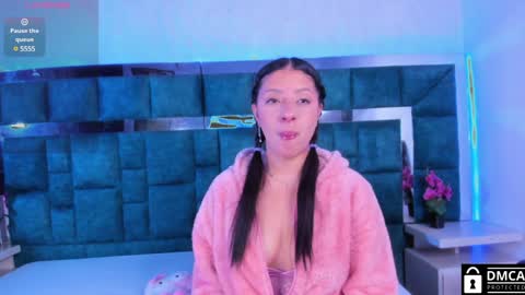 Snapshot of venus_velez chatting on 01.15.25 Venus online show from 01.15.25