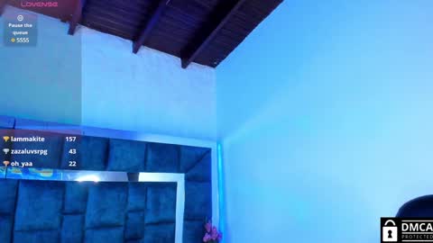 Snapshot of venus_velez chatting on 02.04.25 Venus online show from 02.04.25