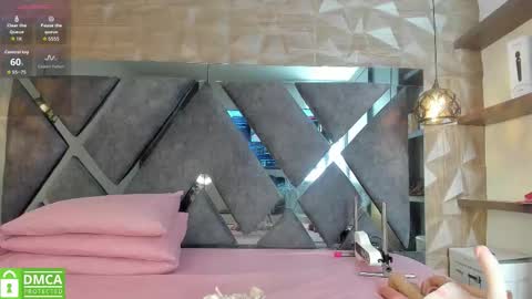 Snapshot of venus_velez chatting on 10.20.25 Venus online show from 10.20.25