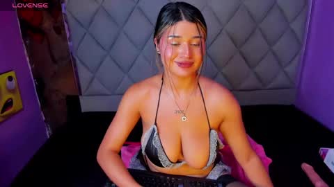 Snapshot of venusowen_ chatting on 02.27.25 Venusowen online show from 02.27.25