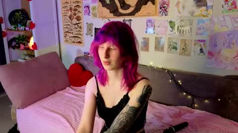 Snapshot of veolatownson chatting on 04.28.26 Erica online show from 04.28.26