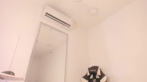 Snapshot of vera_candella chatting on 01.17.26 vera online show from 01.17.26