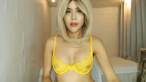 Snapshot of vera_octopus chatting on 02.13.25 CHLOE the C L are silent online show from 02.13.25