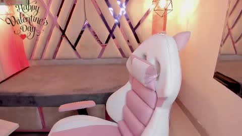 Domelipa  online show from 02.14.25