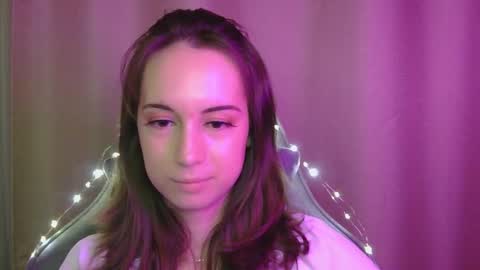 Snapshot of veralush chatting on 11.15.25 Una online show from 11.15.25