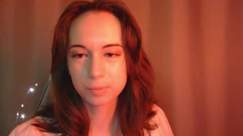 Snapshot of veralush chatting on 11.17.25 Una online show from 11.17.25