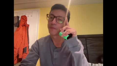 Snapshot of vergasjuan chatting on 04.19.26 Juan Vergas online show from 04.19.26