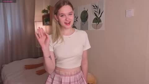 Snapshot of verocat chatting on 09.19.25 Veronica online show from 09.19.25