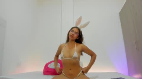 Veronica online show from 04.30.26