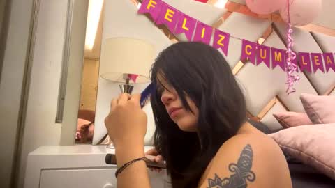 Snapshot of verokax chatting on 09.11.25 Vero online show from 09.11.25