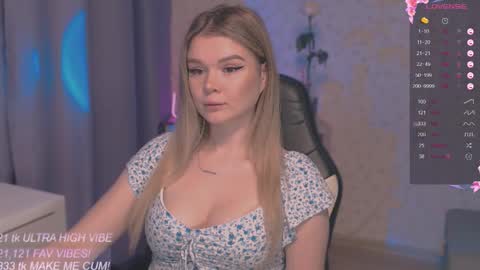 Snapshot of veronaaura chatting on 11.21.25 Tiffany online show from 11.21.25