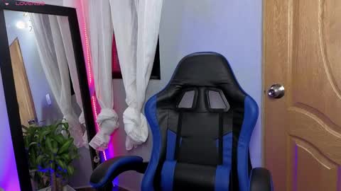 veronica_118 online show from 04.08.26