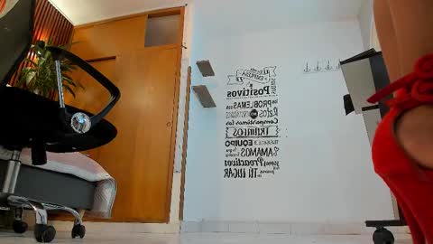 VERONICA online show from 10.14.25