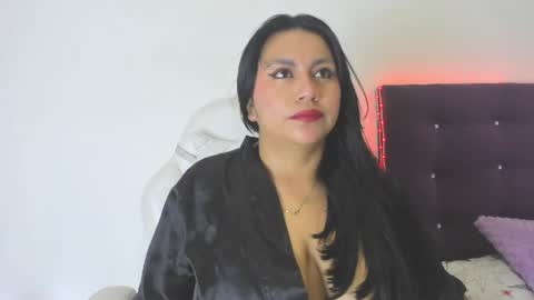 veronicaa_squirt online show from 05.19.26