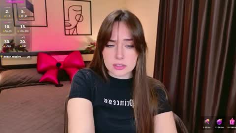 Veronica online show from 04.22.26