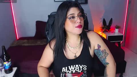 Snapshot of veronika_metalstar chatting on 01.25.25 Miss Veronika online show from 01.25.25