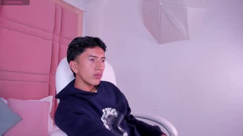 Snapshot of veronyca_shelby_ chatting on 02.25.25 veronyca_shelby_ online show from 02.25.25