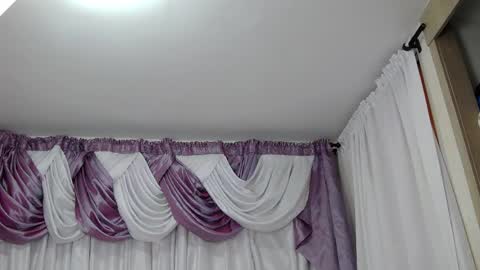 Snapshot of verosantana1 chatting on 04.19.26 Vernica online show from 04.19.26