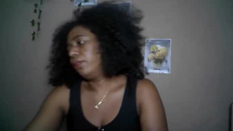 Snapshot of verronique1511 chatting on 04.21.26 verronique1511 online show from 04.21.26