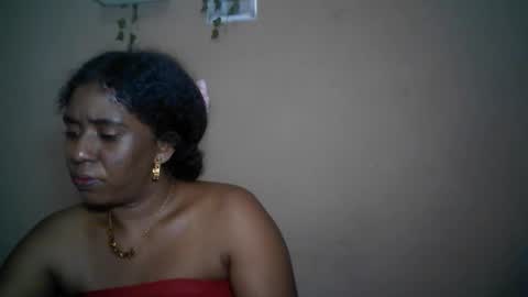 Snapshot of verronique1511 chatting on 05.06.26 verronique1511 online show from 05.06.26