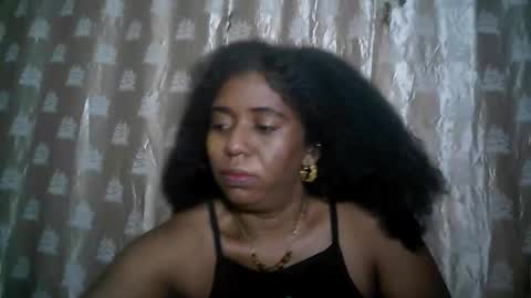 Snapshot of verronique1511 chatting on 05.11.26 verronique1511 online show from 05.11.26