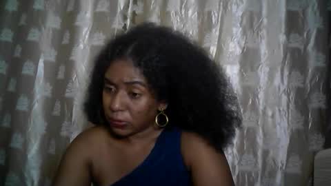 Snapshot of verronique1511 chatting on 05.12.26 verronique1511 online show from 05.12.26
