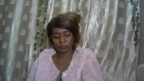 Snapshot of verronique1511 chatting on 05.20.26 verronique1511 online show from 05.20.26