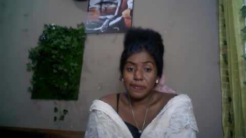 Snapshot of verronique1511 chatting on 06.19.26 verronique1511 online show from 06.19.26