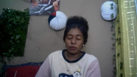 Snapshot of verronique1511 chatting on 06.23.26 verronique1511 online show from 06.23.26
