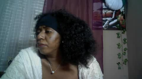 Snapshot of verronique1511 chatting on 07.11.26 verronique1511 online show from 07.11.26