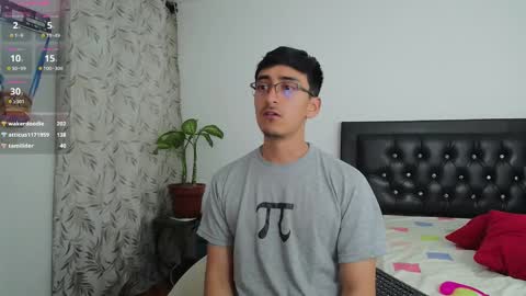 Snapshot of versatileguuy chatting on 09.20.25 versatileguuy online show from 09.20.25