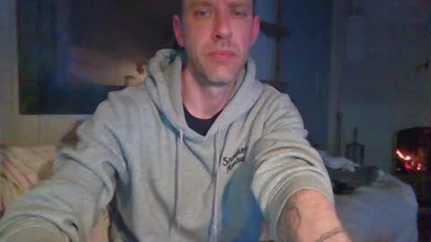 Snapshot of versatilexswede chatting on 03.28.26 John online show from 03.28.26