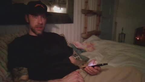 Snapshot of versatilexswede chatting on 04.24.26 John online show from 04.24.26