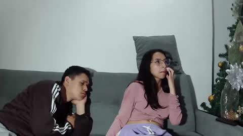 Snapshot of very_hard2 chatting on 11.19.25 very_hard2 online show from 11.19.25