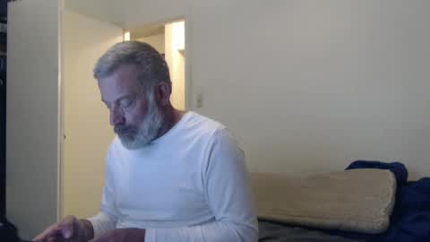 Snapshot of veryveryhairmanindenver chatting on 01.18.25 hairy man online show from 01.18.25