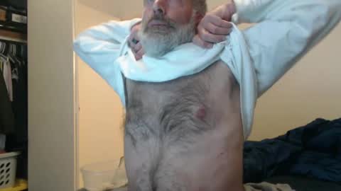 Snapshot of veryveryhairmanindenver chatting on 02.21.25 hairy man online show from 02.21.25