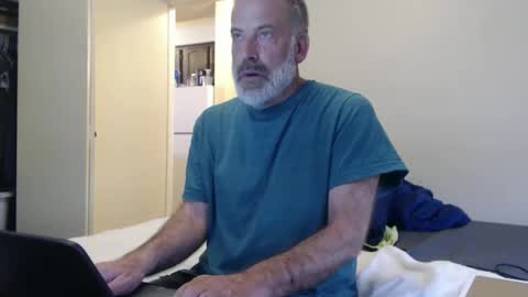 Snapshot of veryveryhairmanindenver chatting on 03.03.25 hairy man online show from 03.03.25