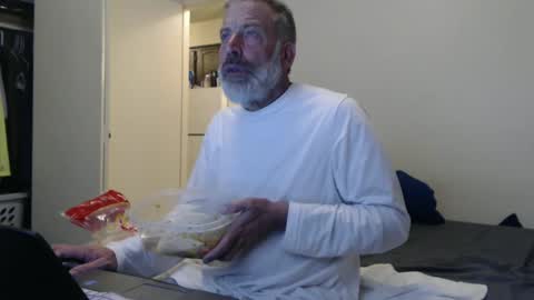 Snapshot of veryveryhairmanindenver chatting on 03.08.25 hairy man online show from 03.08.25