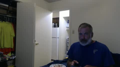 Snapshot of veryveryhairmanindenver chatting on 09.12.25 hairy man online show from 09.12.25