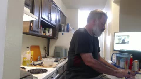 Snapshot of veryveryhairmanindenver chatting on 09.20.25 hairy man online show from 09.20.25