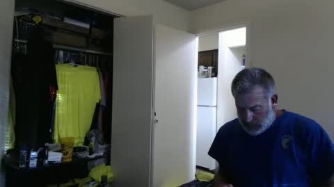 Snapshot of veryveryhairmanindenver chatting on 09.21.25 hairy man online show from 09.21.25