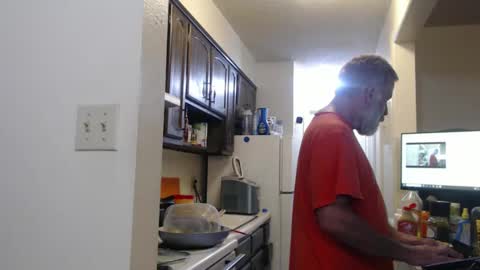 Snapshot of veryveryhairmanindenver chatting on 09.27.25 hairy man online show from 09.27.25