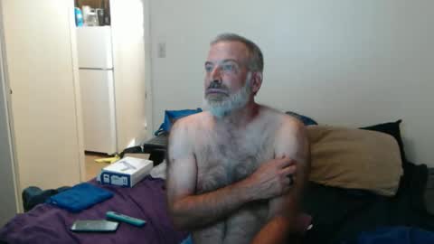 Snapshot of veryveryhairmanindenver chatting on 10.27.25 hairy man online show from 10.27.25