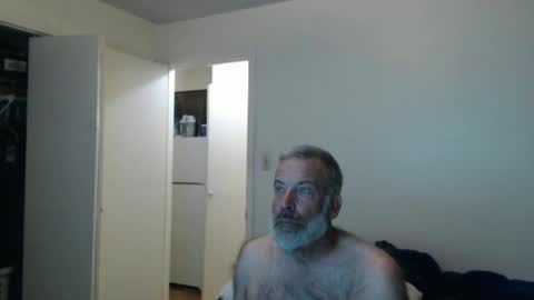 Snapshot of veryveryhairmanindenver chatting on 02.11.26 hairy man online show from 02.11.26