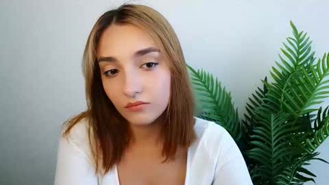 Snapshot of veryveryshygirl chatting on 09.16.25 Ana online show from 09.16.25